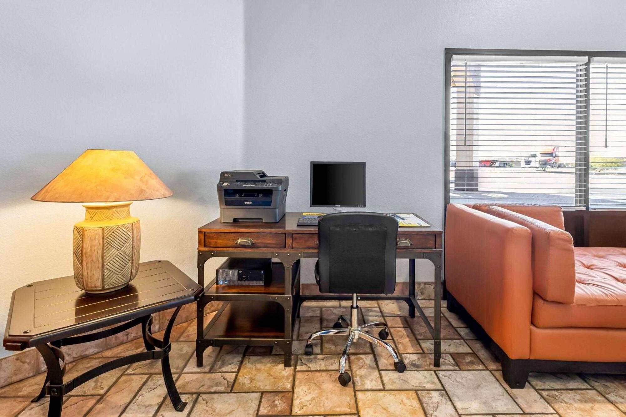 Days Inn By Wyndham Buckeye Zewnętrze zdjęcie